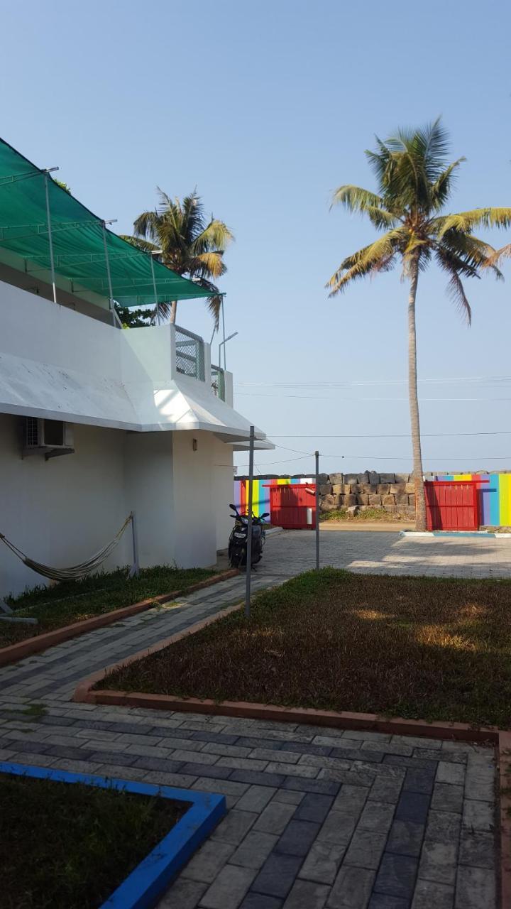 Chameleon Beach Lodge By Peace Rob Hotels Cherai Beach Exterior photo