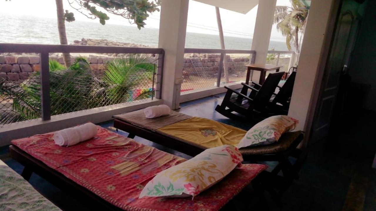 Chameleon Beach Lodge By Peace Rob Hotels Cherai Beach Exterior photo